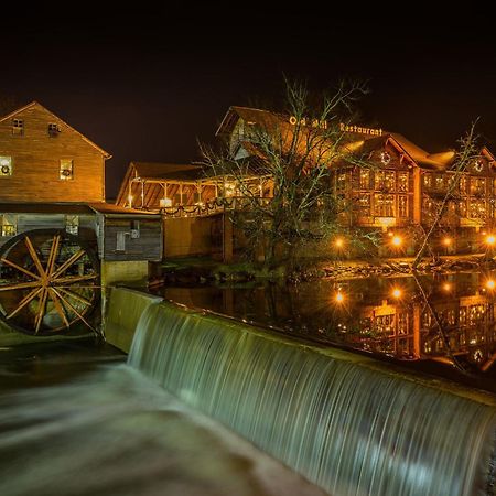 Peaceful In The Pines By Distinctive Getaways Villa Pigeon Forge Eksteriør billede